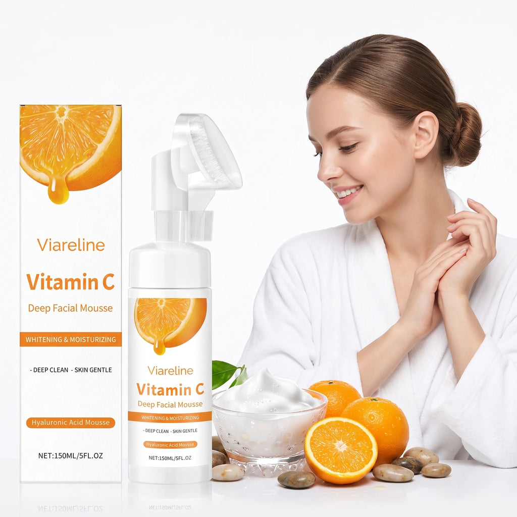 Vitamin C Brightening Facial Cleanser with Exfoliating Brush