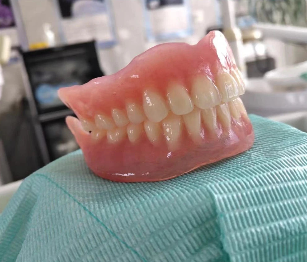 Comfort Fit Cosmetic Smile Veneers for Upper and Lower Teeth